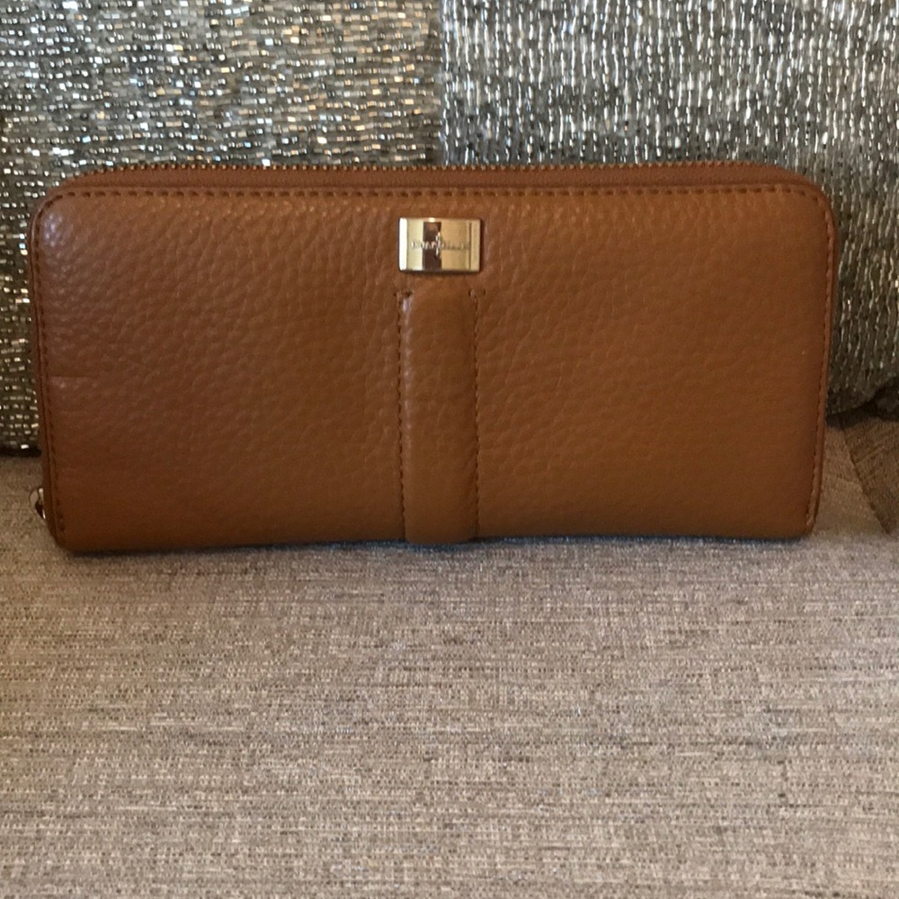 Cole Hann Leather Wallet Nike New Gently used.